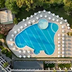 Greenwood 4*